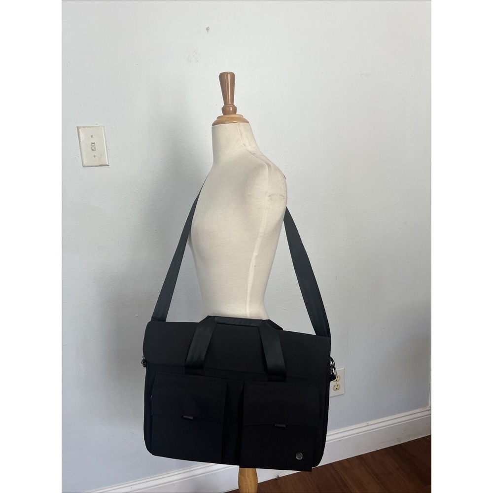 PKG Messenger Black Bag Case 16" Macbook pro Surface Pro iPad pro Laptop